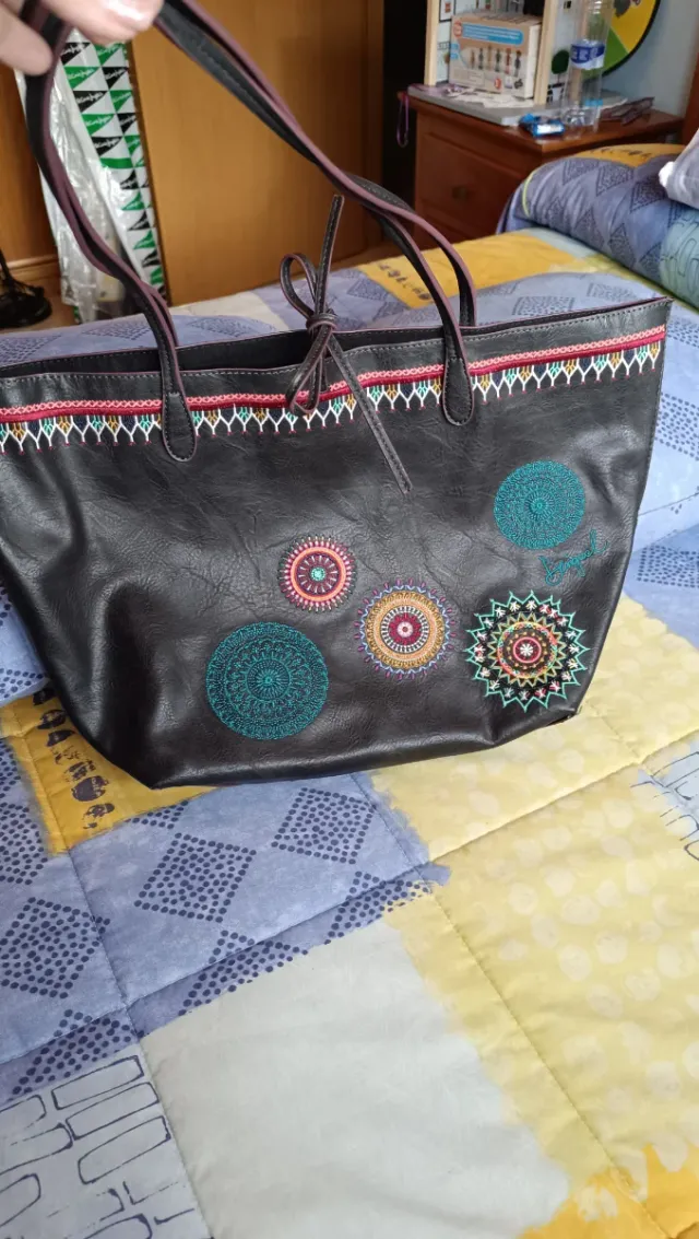Bolso Desigual Marrón con Bordados Multicolor