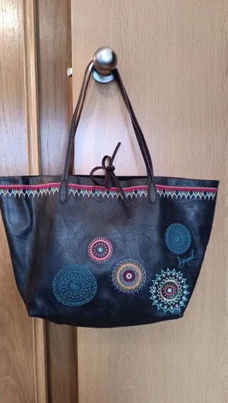 Bolso Desigual Marrón con Bordados Multicolor