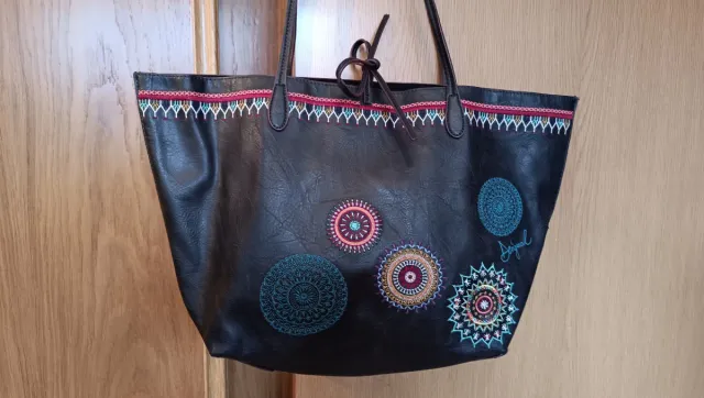 Bolso Desigual Marrón con Bordados Multicolor