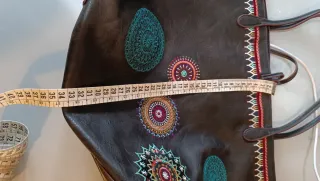 Bolso Desigual Marrón con Bordados Multicolor