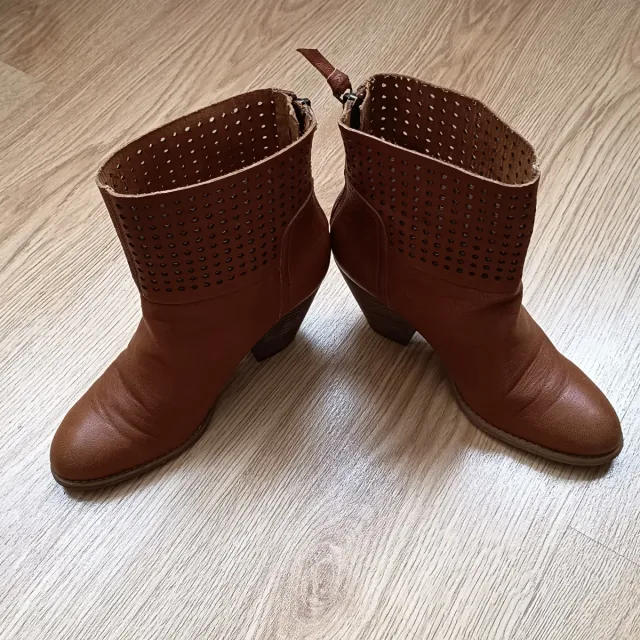 Botin Nine West Marrones Talla 36