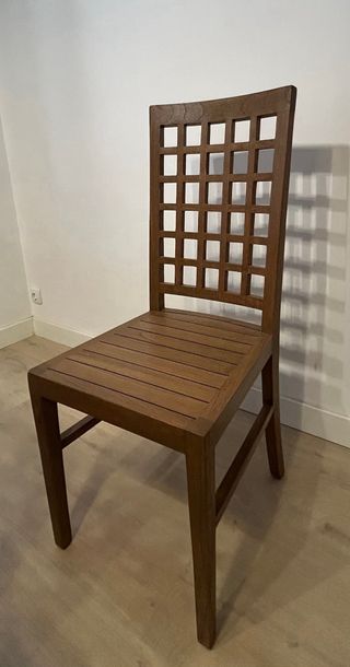 Mesa de comedor con 4 sillas de madera