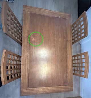 Mesa de comedor con 4 sillas de madera