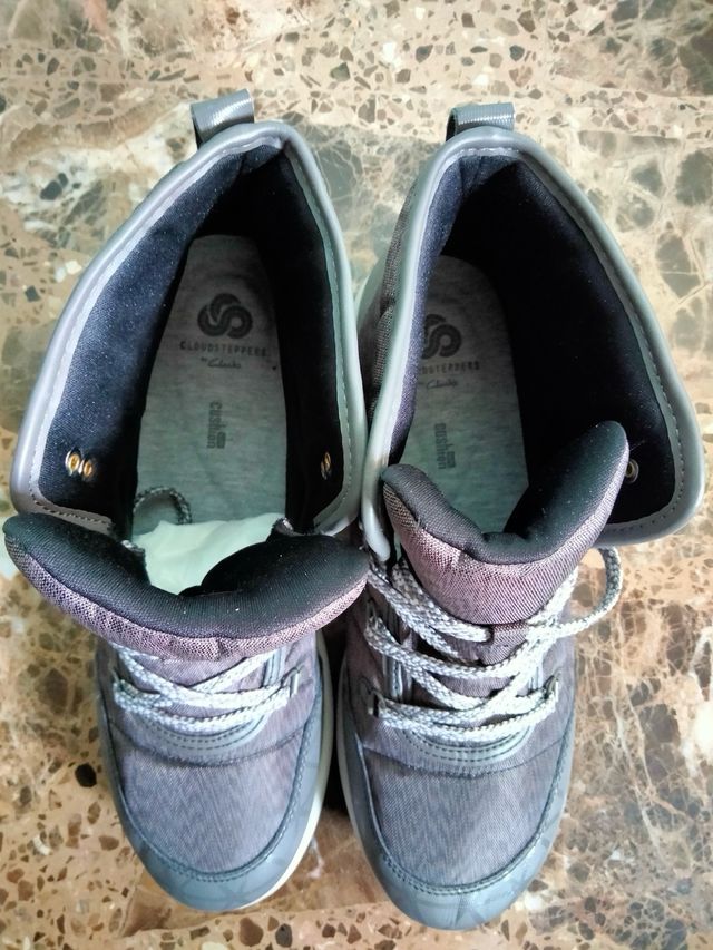 Botín marrón y gris