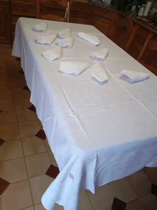 Mantelería adamascada de lino blanca 2,40 x 170