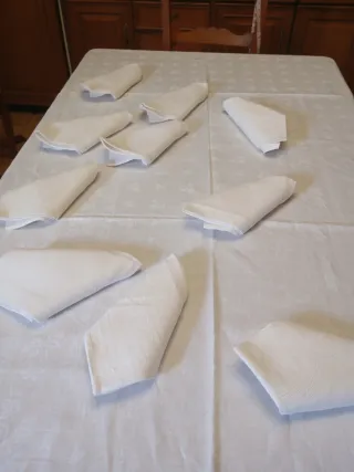 Mantelería adamascada de lino blanca 2,40 x 170