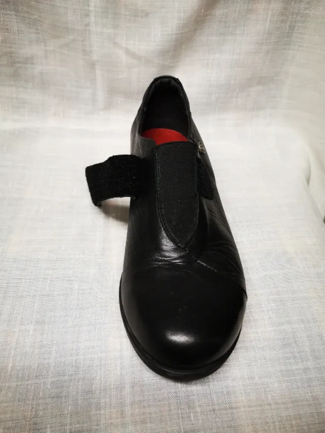 Zapatos de piel negros talla 37