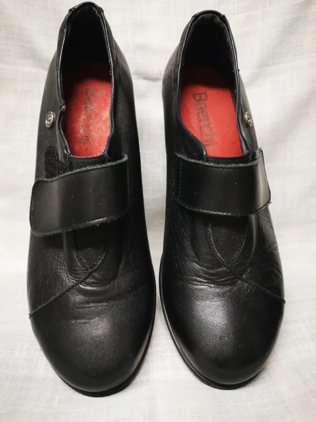 Zapatos de piel negros talla 37