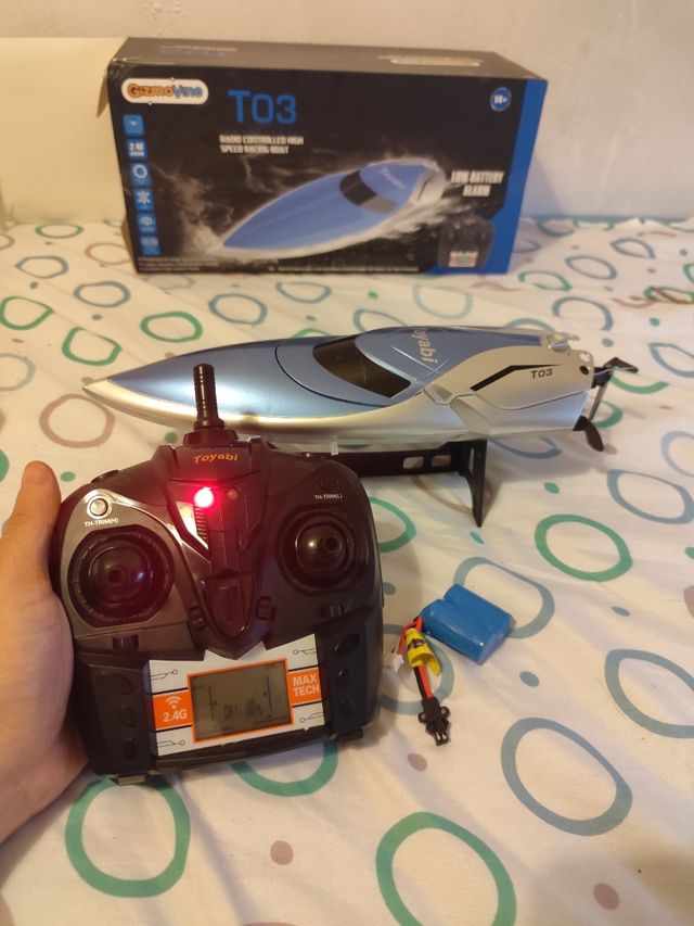 Lancha RC Toyabi TO3 alta velocidad