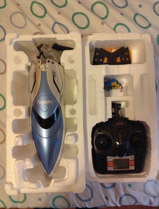 Lancha RC Toyabi TO3 alta velocidad