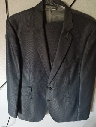 Traje de hombre gris