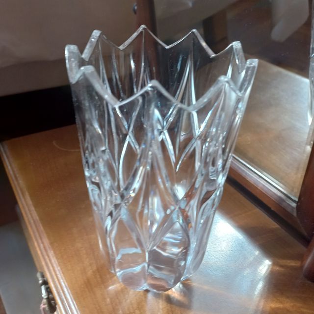 Jarro de cristal esculpido