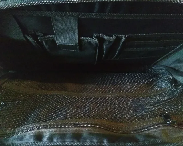 MALETÍN PARA PORTÁTIL Y TABLET