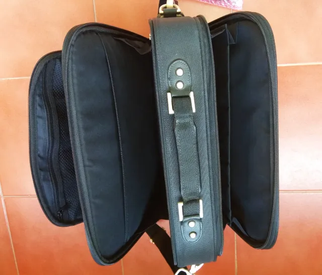 MALETÍN PARA PORTÁTIL Y TABLET