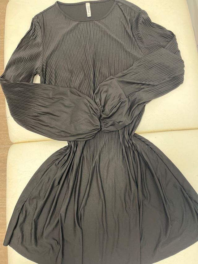 Vestido negro tejido fino manga larga