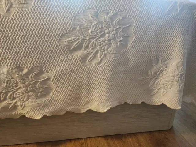 2 colchas color marfil  (cama 90)