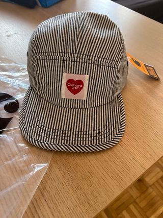 Gorra Carhartt WIP Rayas Corazón