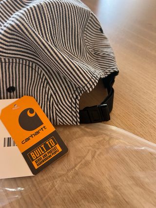 Gorra Carhartt WIP Rayas Corazón