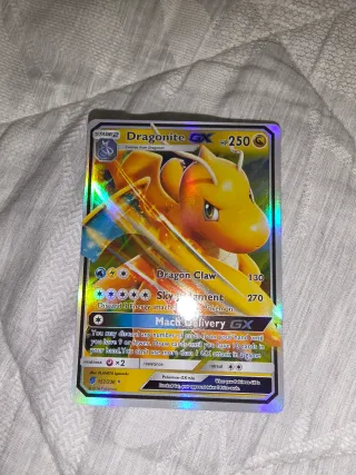 Carta Pokemon Dragonite GX 152/236