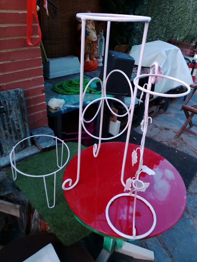 Set di supporti per vasi in metallo