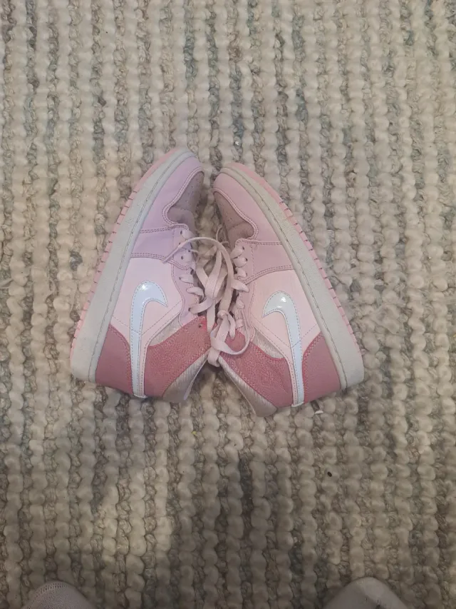 Zapatillas Air Jordan Niña Rosas