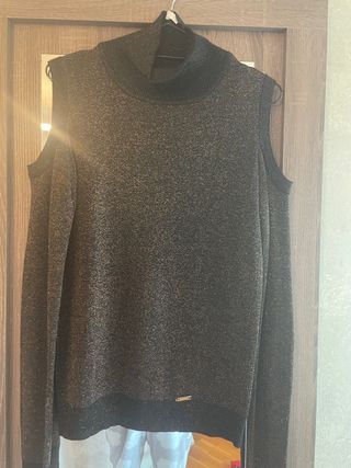 Jersey Guess Negro Dorado Talla M