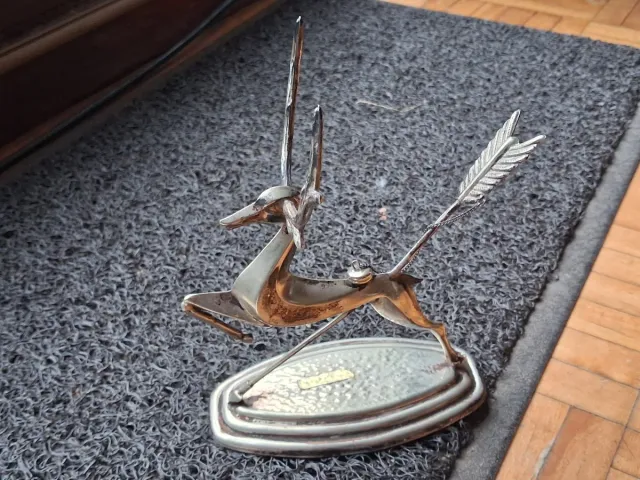 Figura alpaca ciervo con flecha para sujetar copa