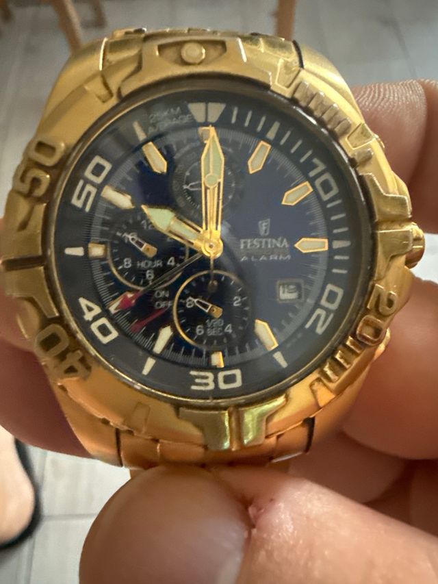 Reloj Festina Dorado y Azul Cronógrafo
