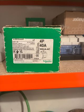 Interruptor Diferencial 4P 40A 300mA Schneider 3