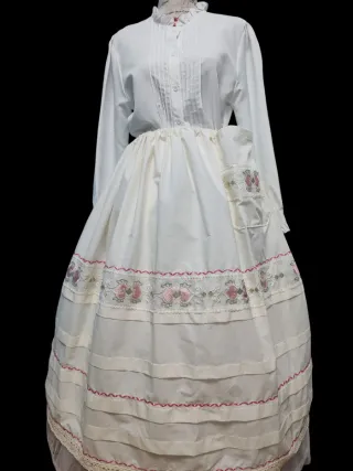 Enagua Regional Baturra