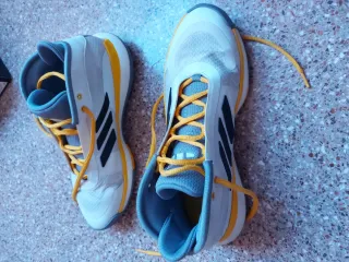 Zapatillas Baloncesto Adidas Bounce Legends 45 1/3