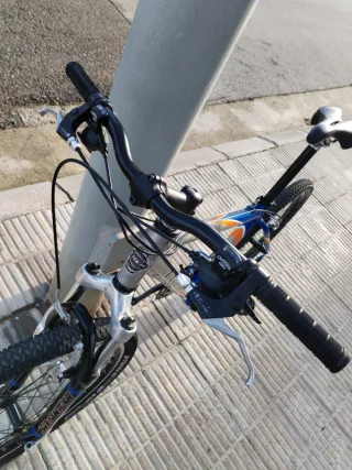 Bicicleta Trek 4700 M (26)