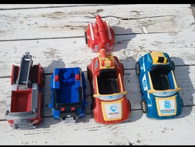 Lote estación de bomberos y coches