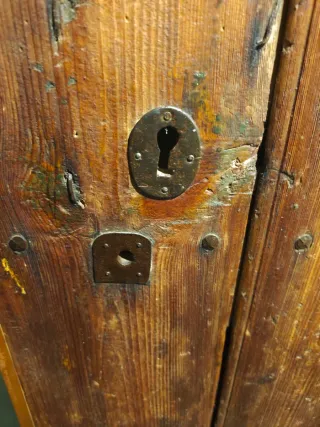 Puerta antigua de madera