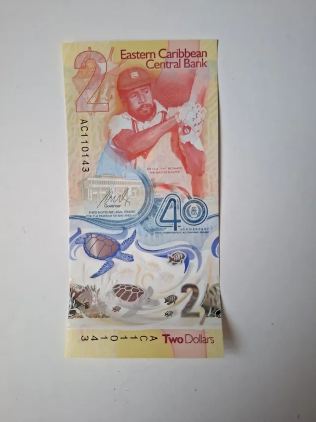 Bella banconota in polimero per i piccoli Paesi dei Caraibi Orientali