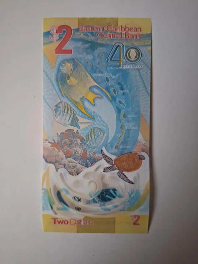 Bella banconota in polimero per i piccoli Paesi dei Caraibi Orientali