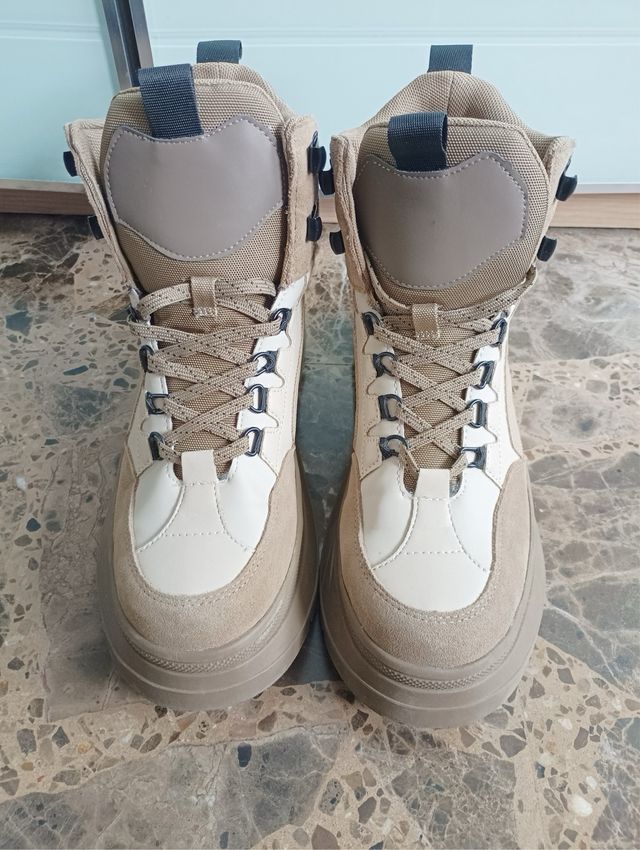Botas Zara Beige y Marrón