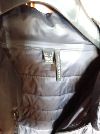 Cazadora acolchada negra