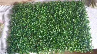 Adorno pared césped artificial flores