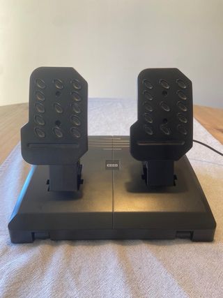 Volante Thrustmaster per PS4 e PC