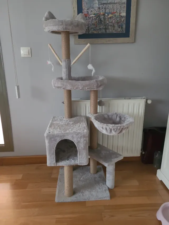 Castillo para gatos.Sin uso