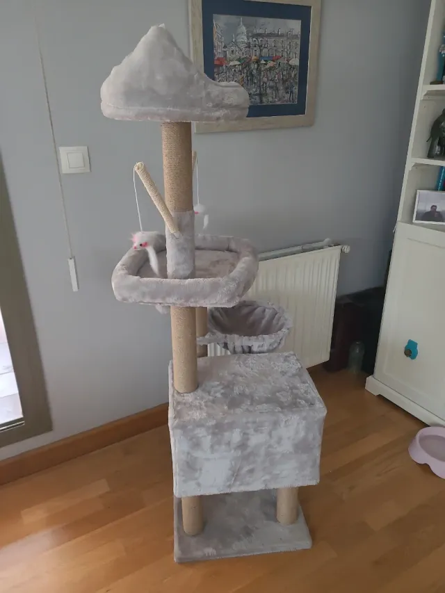 Castillo para gatos.Sin uso