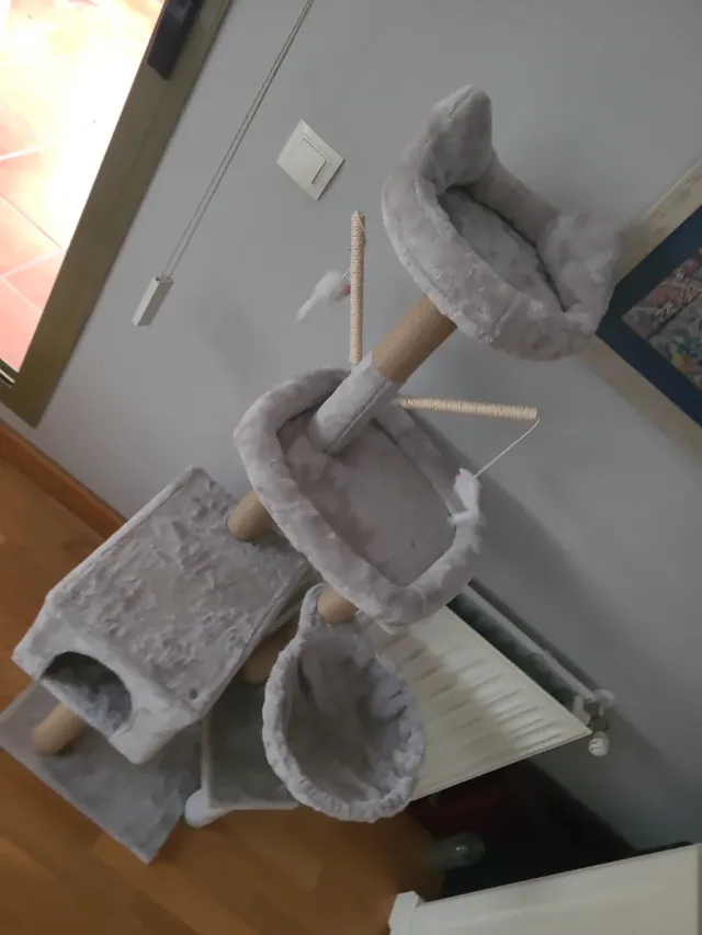 Castillo para gatos.Sin uso