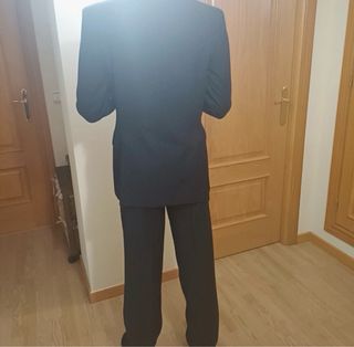 Traje de hombre negro