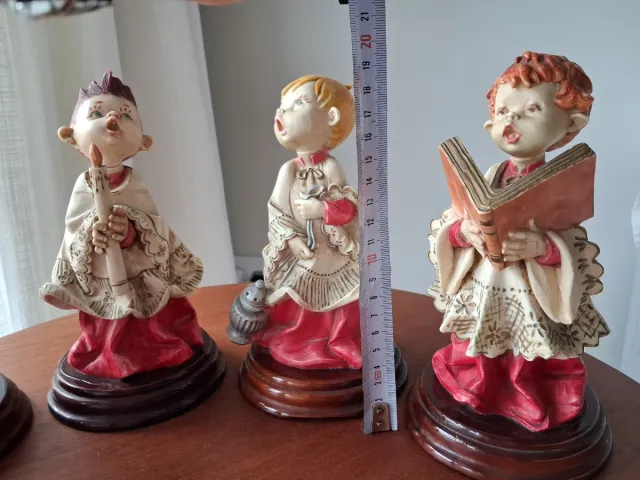 Figuras de monaguillos cantores (Set de 4)