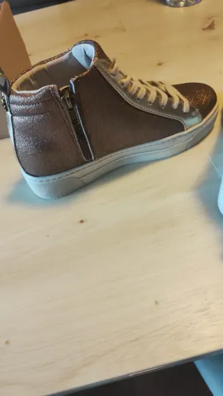 Zapatillas Scalpers Glitter Doradas y Plateadas