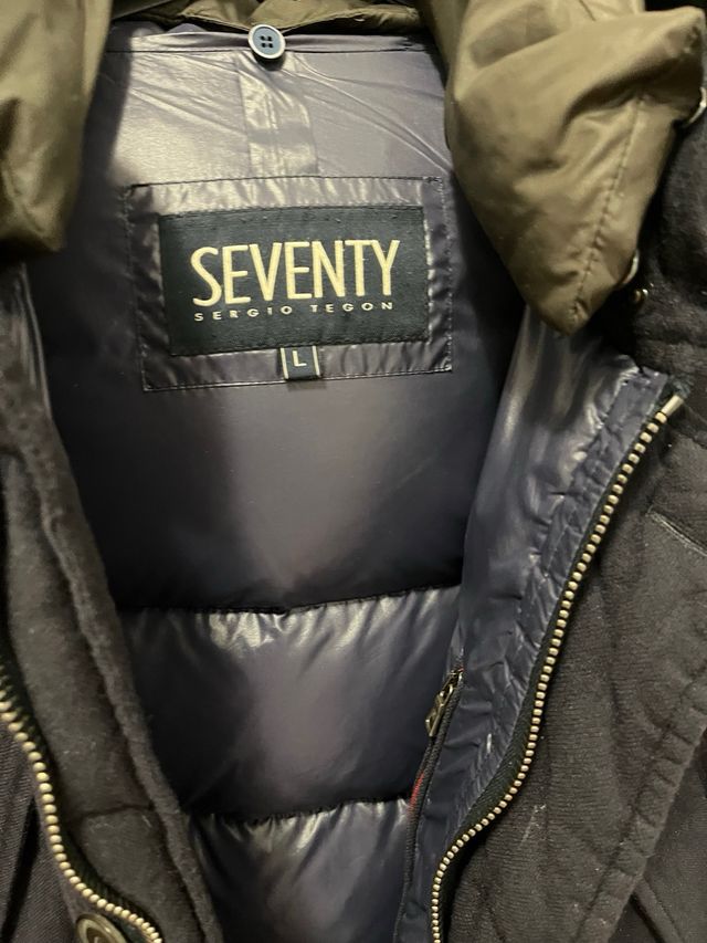 Capo spalla blu e grigio