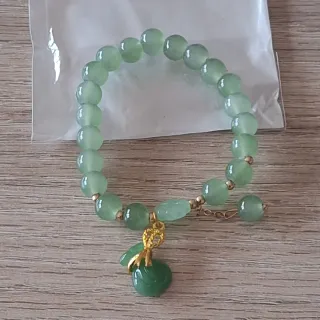 Pulsera de jade verde y oro