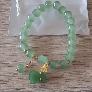 Pulsera de jade verde y oro