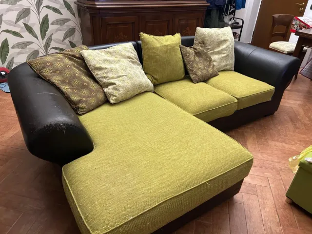 Divano angolare con penisola